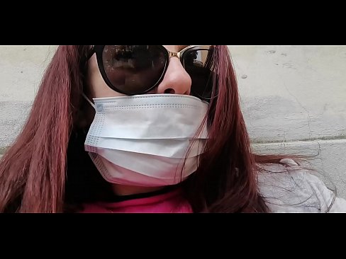 ❤️ Nicoletta hakmerret me fqinjin e saj dhe urinon në garazhin e tij (Karantina speciale italiane Covid19) Video porno në pornografi sq.pi-porno.ru